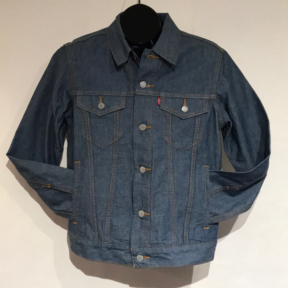NWT Men’s Levi’s Lightweight Trucker Jacket Small